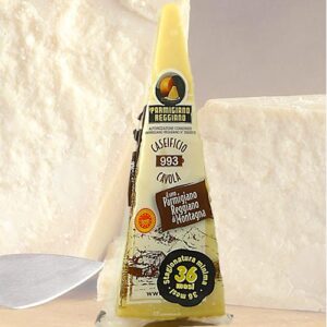 Echter Berg-Parmigiano straveccio - Parmigiano Reggiano di Montagna D.O.P. 36 Monate gereift (Parmesan) 261g