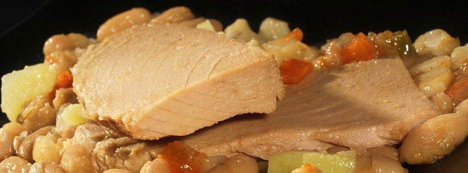 Lomo de Atún a la Toskana - Thunfischfilet mit weißen Bohnen