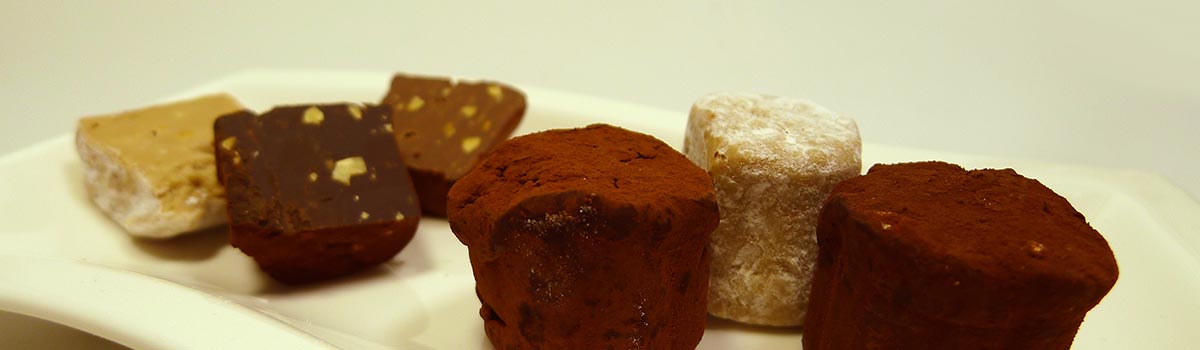 Tartufo Dolce Bianco con Nocciola von Tastelanghe (Piemont)